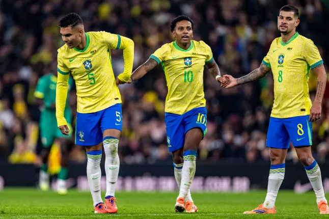 Casemiro amewaambia Man United wasaini nyota wa Ligi Kuu wa £42m
